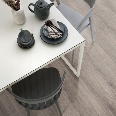 EGGER PRO LARGE 8/32 4V Grey Sherman Oak Laminált padló EPL185