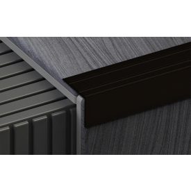   ÖNTAPADÓS LÉPCSŐÉLVÉDŐ PROFIL 2700X24,5X10 MM, ELOXÁLT MATT FEKETE